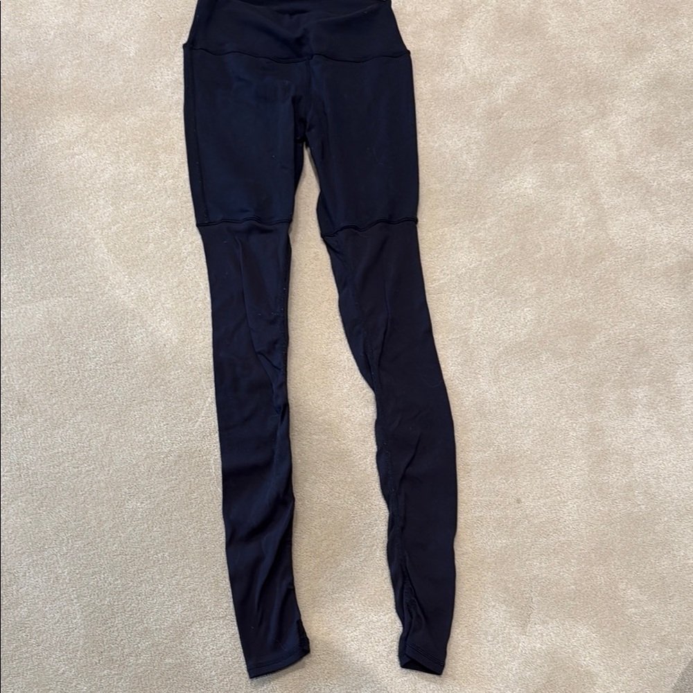 Size L Alo leggings